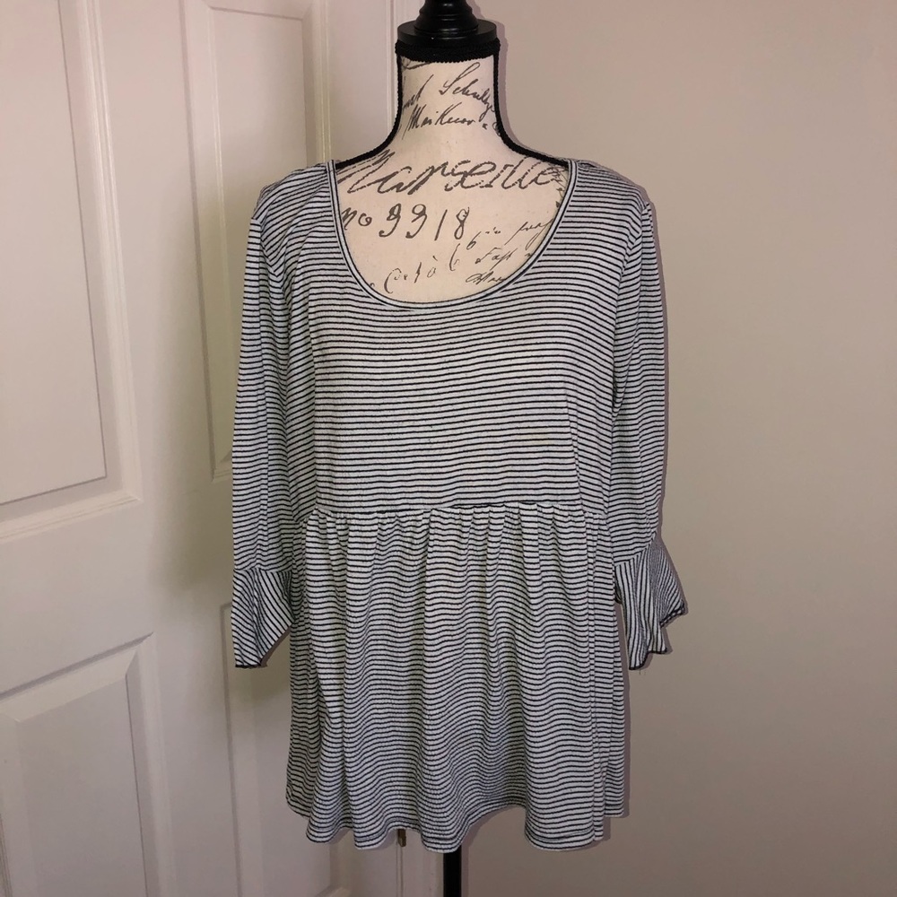 Empire waist, 3/4 sleeve top